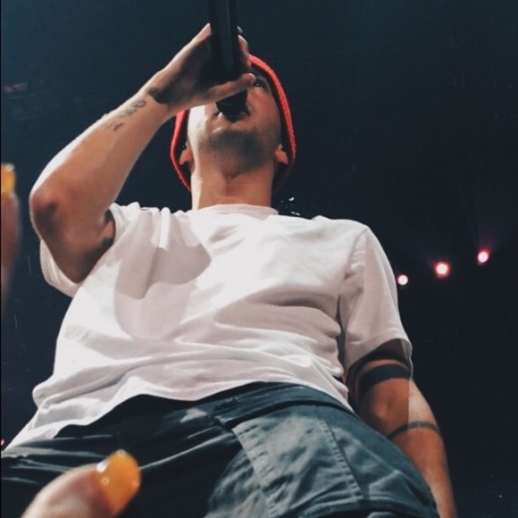 Meet your posher, Allison - Picture 4 of 4